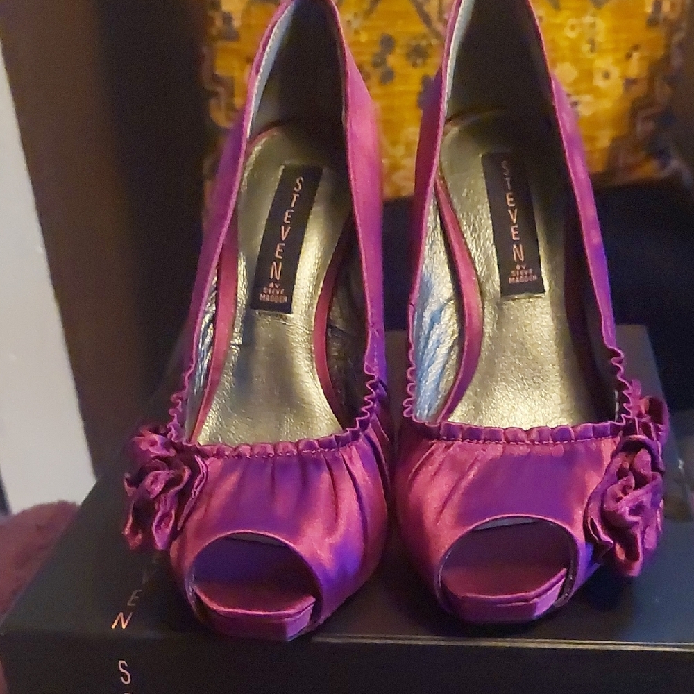 Seven7 Purple Peep Toe Heels